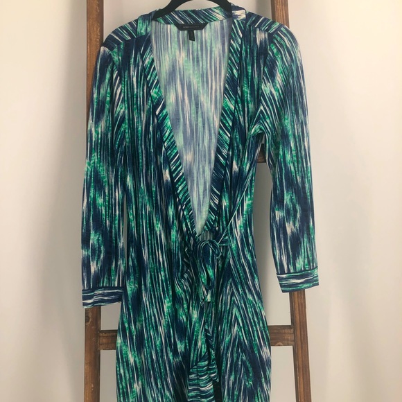 BCBGMaxAzria Dresses & Skirts - BCBG Max Azaria Alberta Wrap Dress Sz M